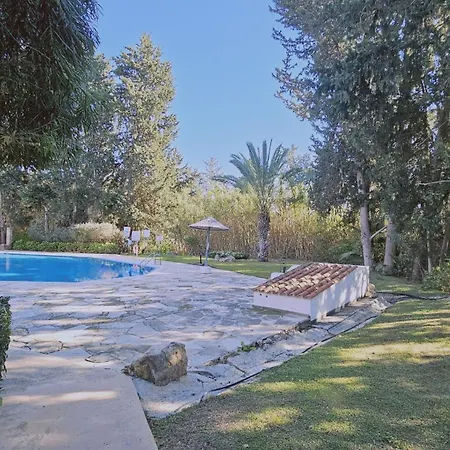 Apartment In Paradise Gardens *